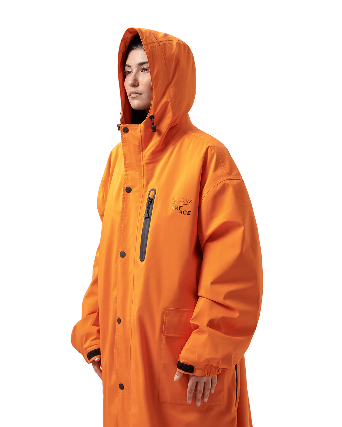 (33) MAIUM X SRFACE PONCHO - Image 15