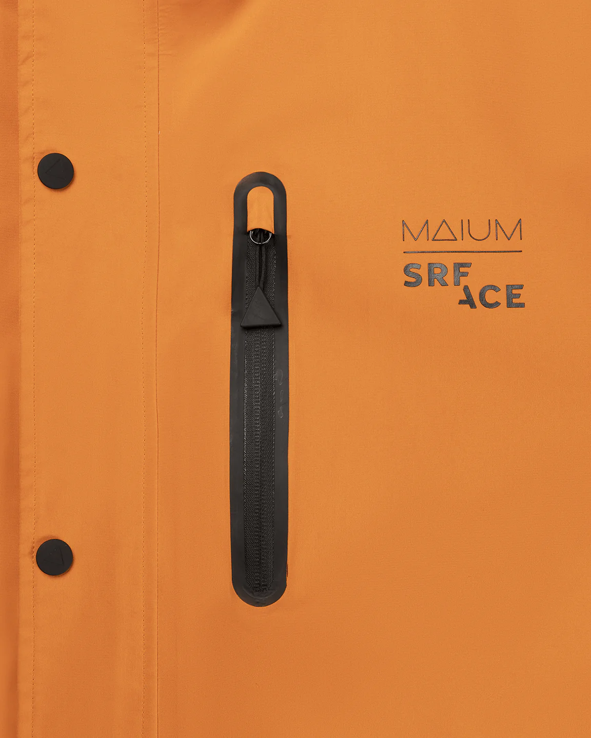 (33) MAIUM X SRFACE PONCHO - Image 19