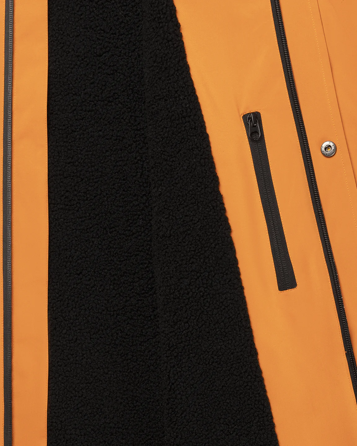 (33) MAIUM X SRFACE PONCHO - Image 23